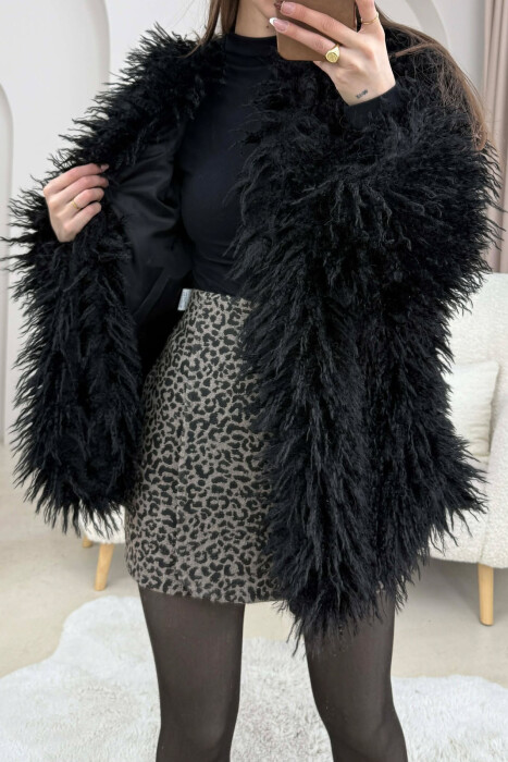 PALLTO PELLUSHI ME DETAJINE BUTONAVE PER FEMRA NE NGJYRE TE ZEZE - 4