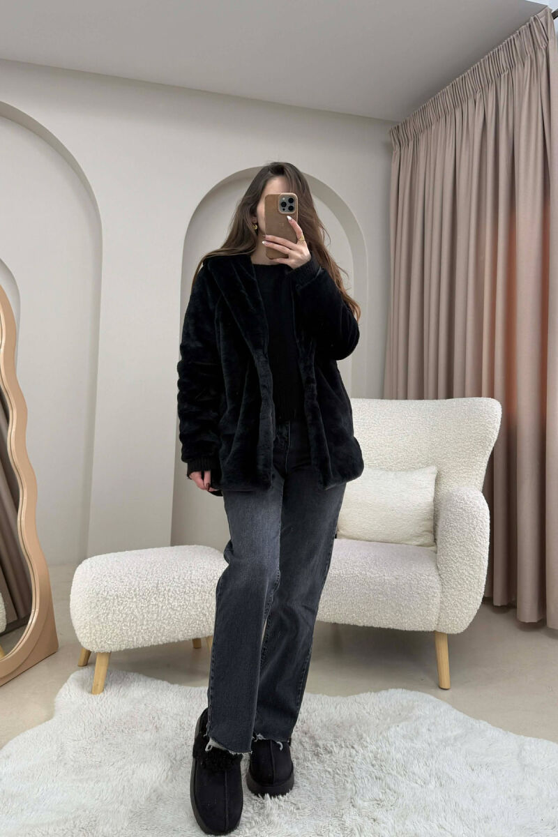 PALLTO PELLUSHI ME KAPUÇ DHE BUTONA PER FEMRA NE NGJYRE TE ZEZE - 4