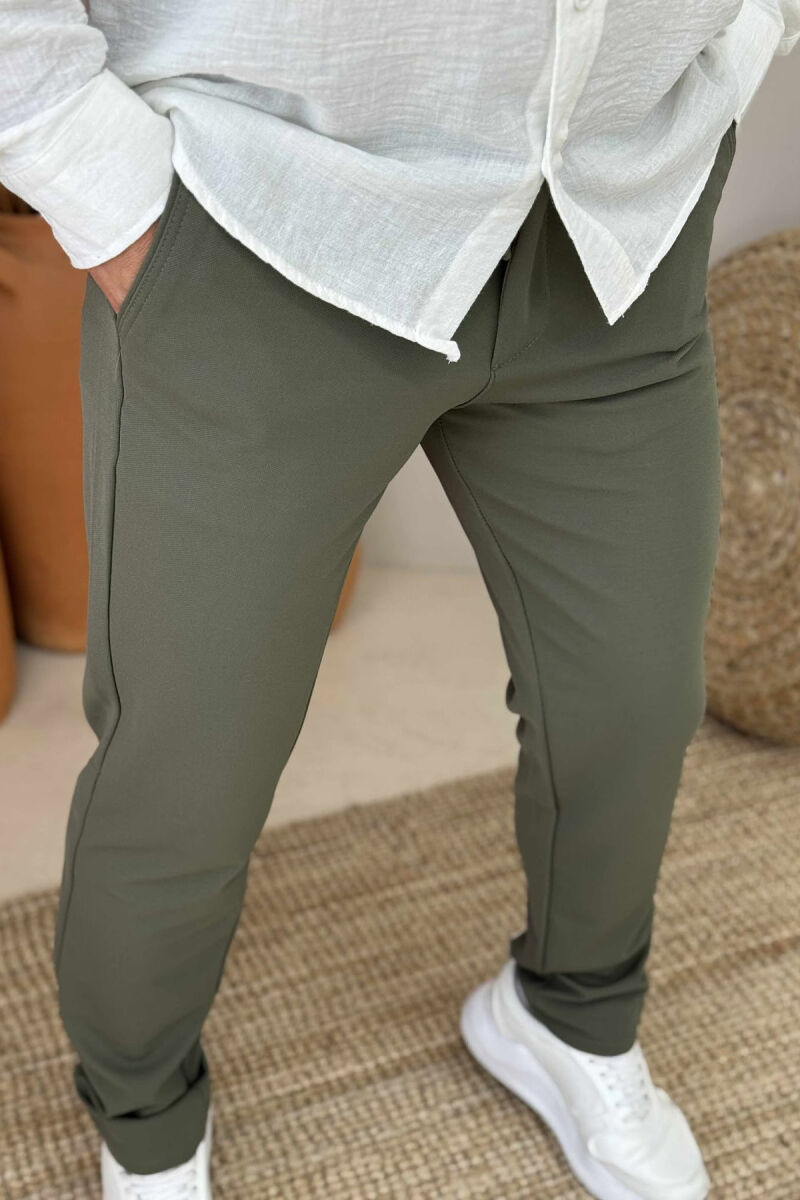 PANTALLONA NJË NGJYRËSHE ME DETAJIN E LIDHSES PËR MESHKUJ NË NGJYRËN JESHILE - 5