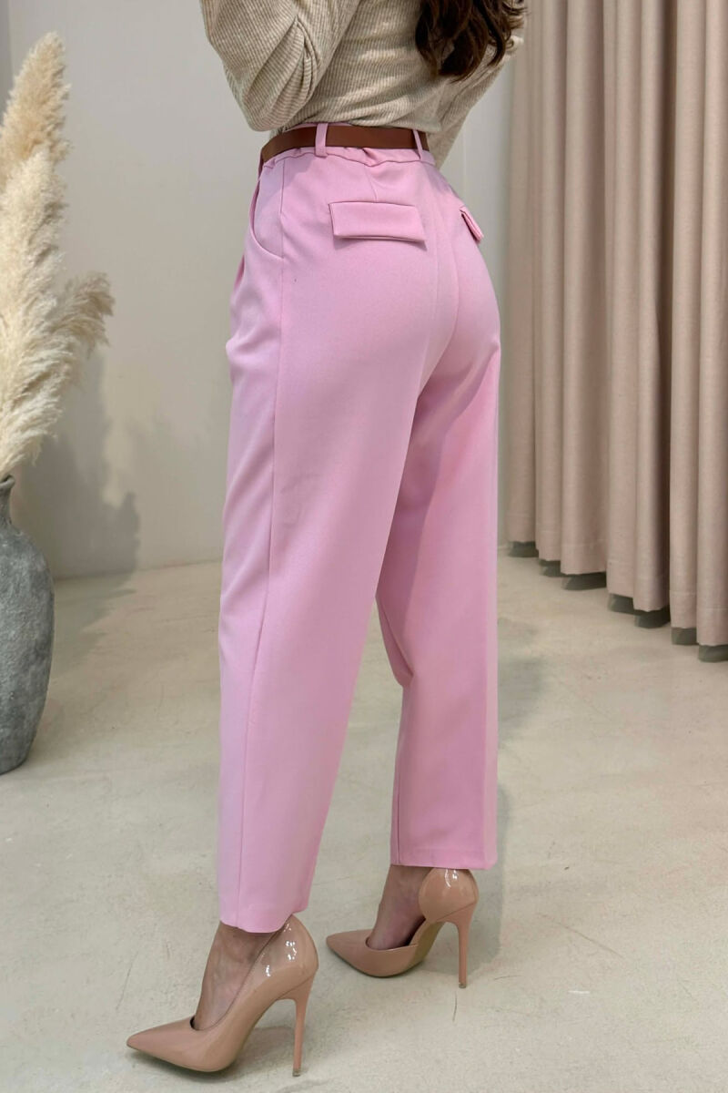 PANTALLONA NJE NGJYRESHE ME DETAJIN E RRIPIT PER FEMRA NE NGJYRE ROZE - 4