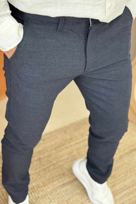 PANTALLONA NJË NGJYRËSHE ME DIZAJN TË THJESHTË PËR MESHKUJ NË NGJYRËN BLU E ERRËT - 4