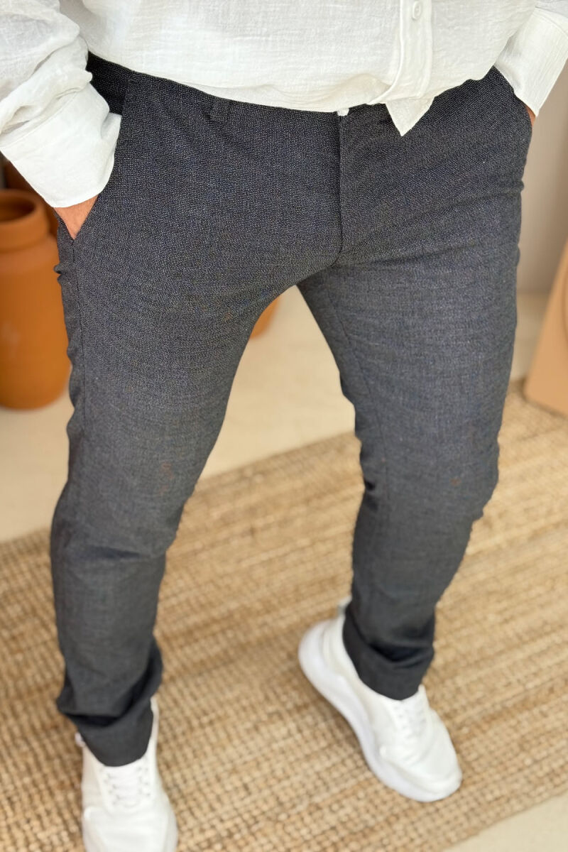 PANTALLONA NJË NGJYRËSHE ME DIZAJN TË THJESHTË PËR MESHKUJ NË NGJYRËN GRI - 4