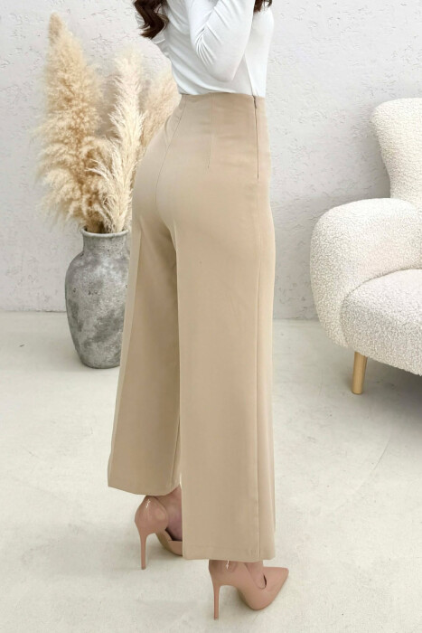 PANTALLONA NJE NGJYRESHE ME ZINXHIR ANESOR PER FEMRA NE NGJYRE BEZHE - 3