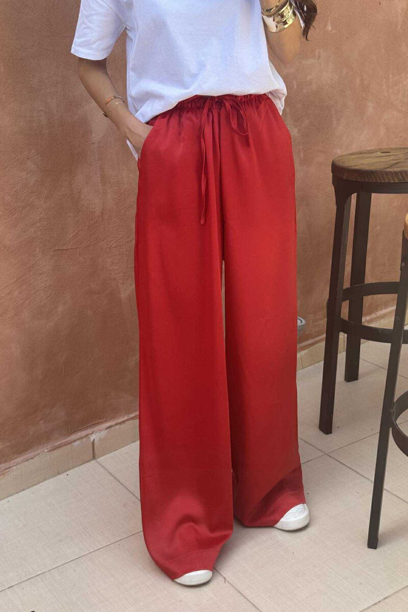 PANTALLONA SATEN ELASTIKE NË BELI DHE ME LIDHËSE PËR FEMRA NË NGJYRËN KUQE - 4