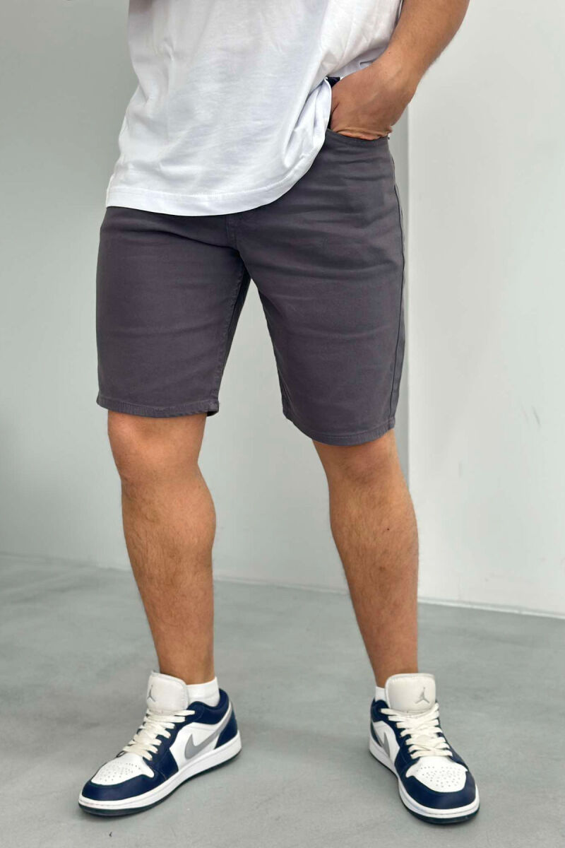 PANTALLONA TË SHKURTRA NJË NGJYRËSHE PËR MESHKUJ NË NGJYRËN GRI E ERRËT - 3