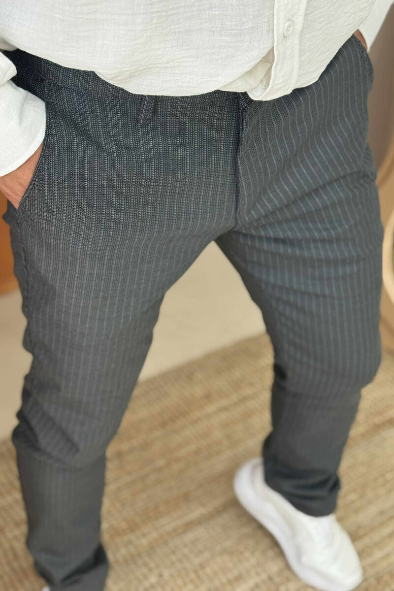 PANTALLONA TË THJESHTA ME DIZAJNIN E VIJAVE PËR MESHKUJ NË NGJYRËN JESHILE E ERRËT - 3