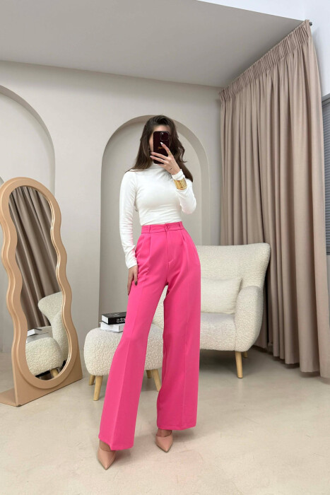 PANTALLONA TE THJESHTA NJE NGJYRESHE PER FEMRA NE NGJYRE CIKLAMI - 2