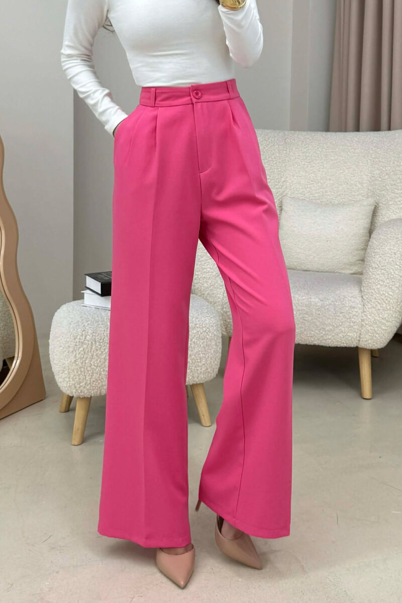 PANTALLONA TE THJESHTA NJE NGJYRESHE PER FEMRA NE NGJYRE CIKLAMI - 3