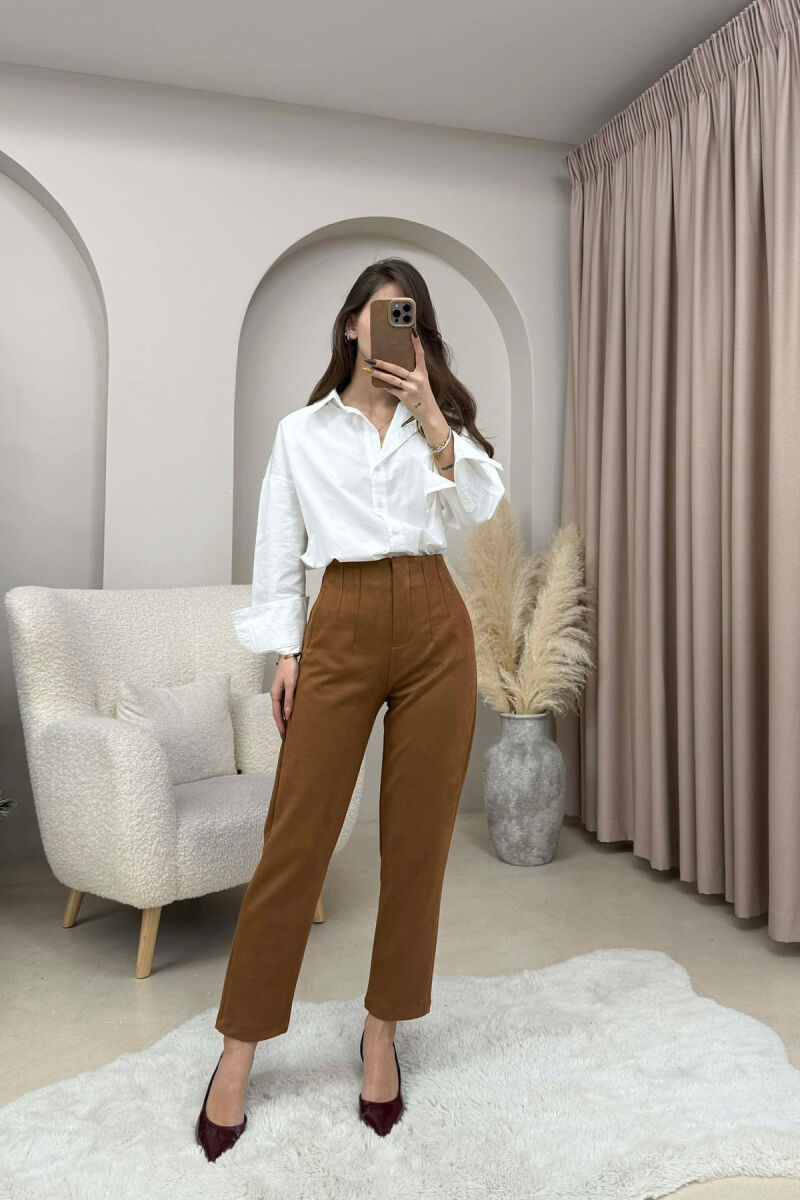 PANTALLONA TE THJESHTA NJE NGJYRESHE PER FEMRA NE NGJYRE KAFE - 4