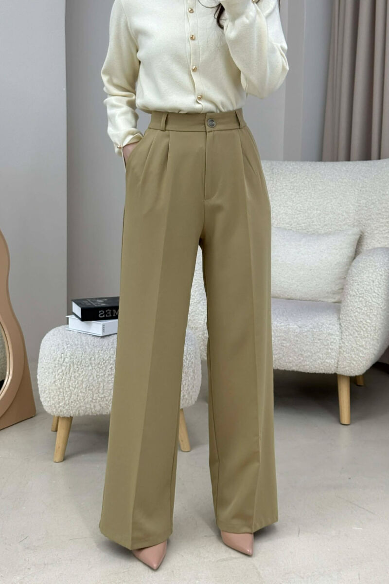 PANTALLONA TE THJESHTA NJE NGJYRESHE PER FEMRA NE NGJYRE KAKI - 4