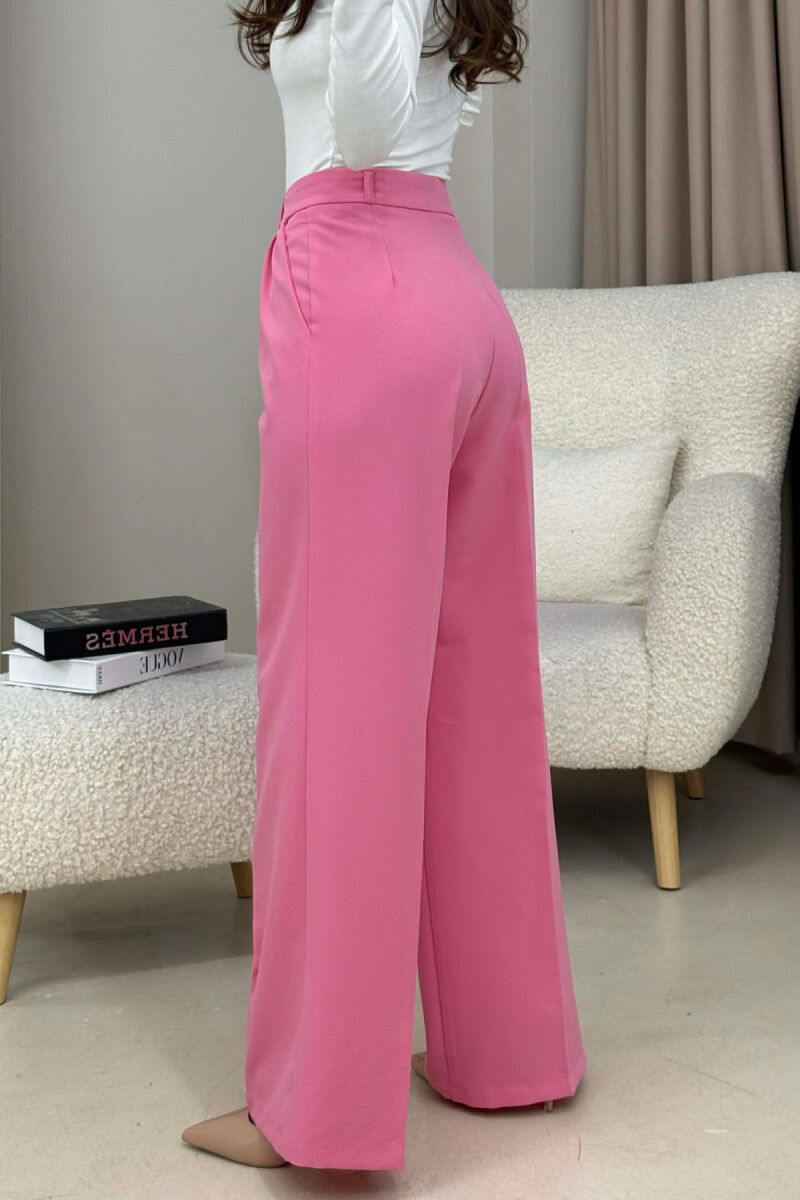 PANTALLONA TE THJESHTA NJE NGJYRESHE PER FEMRA NE NGJYRE ROZE - 3