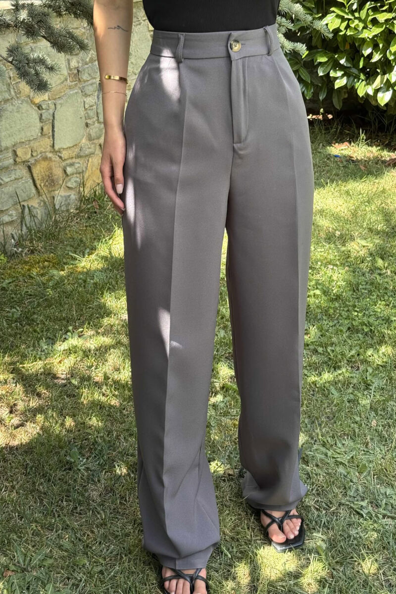 PANTALLONA TË THJESHTA NJË NGJYRËSHE PËR FEMRA NË NGJYRËN GRI E ERRËT - 3