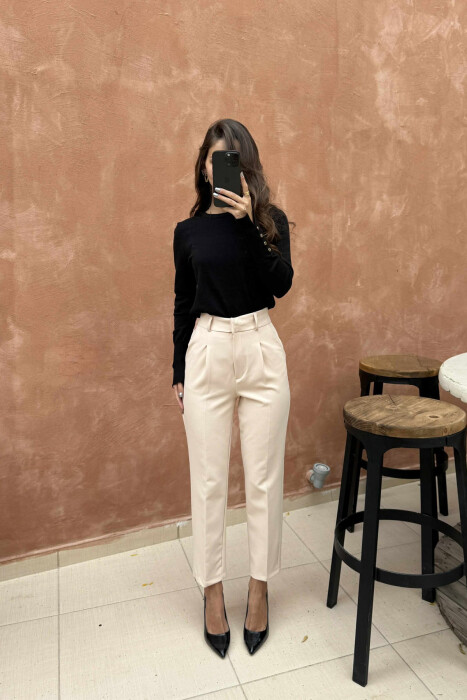 PANTALLONA TË THJESHTA NJË NGJYRËSHE PËR FEMRA NË NGJYRËN KREM - 2