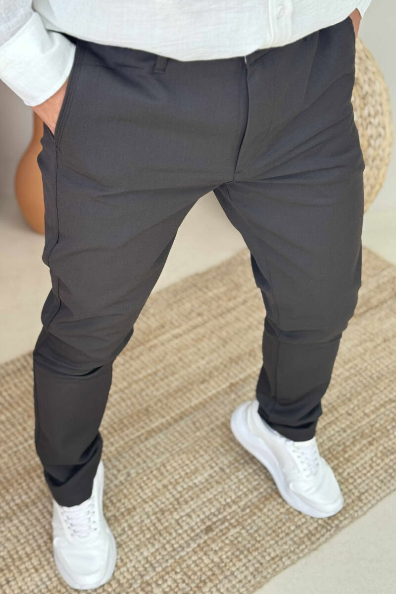 PANTALLONA NJË NGJYRËSHE TË THJESHTA PËR MESHKUJ NË NGJYRËN KAFE E ERRËT - 5