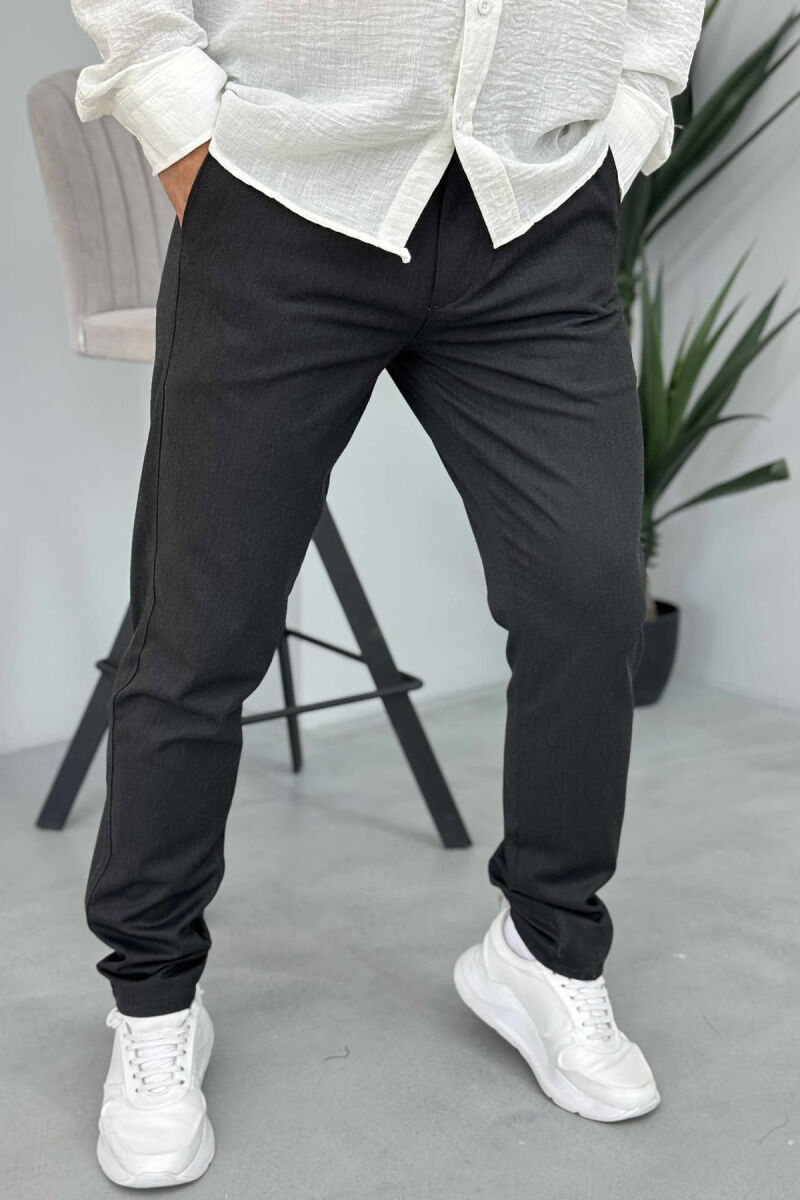 PANTALLONA NJË NGJYRËSHE TË THJESHTA PËR MESHKUJ NË NGJYRËN GRI E ERRËT - 3