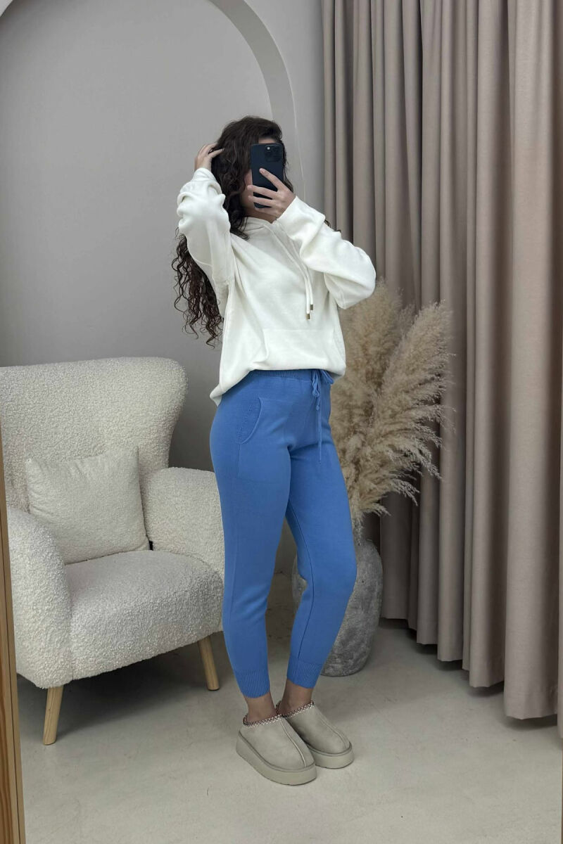 PANTALLONA TË THURRURA NJË NGJYRËSHE ME LIDHËSE PËR FEMRA NË NGJYRË BLU TË ZBARDHUR - 2