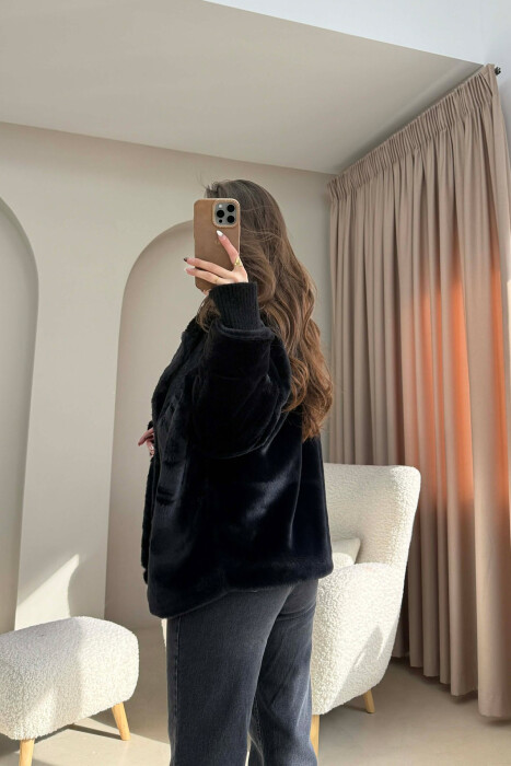 PELLUSH NJE NGJYRESH ME BUTONA PER FEMRA NE NGJYRE TE ZEZE - 3