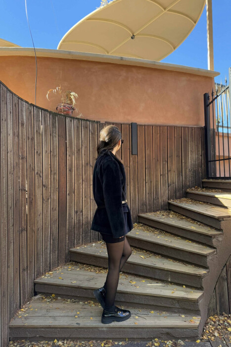 PELLUSH NJË NGJYRËSH ME RRIP PËR FEMRA NË NGJYRË TË ZEZË - 4