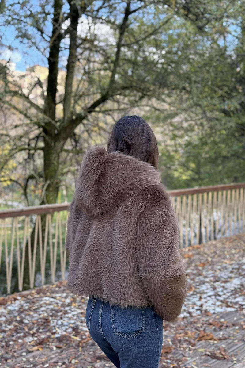 PELLUSH NJË NGJYRËSH PËR FEMRA NË NGJYRË KAFE - 2