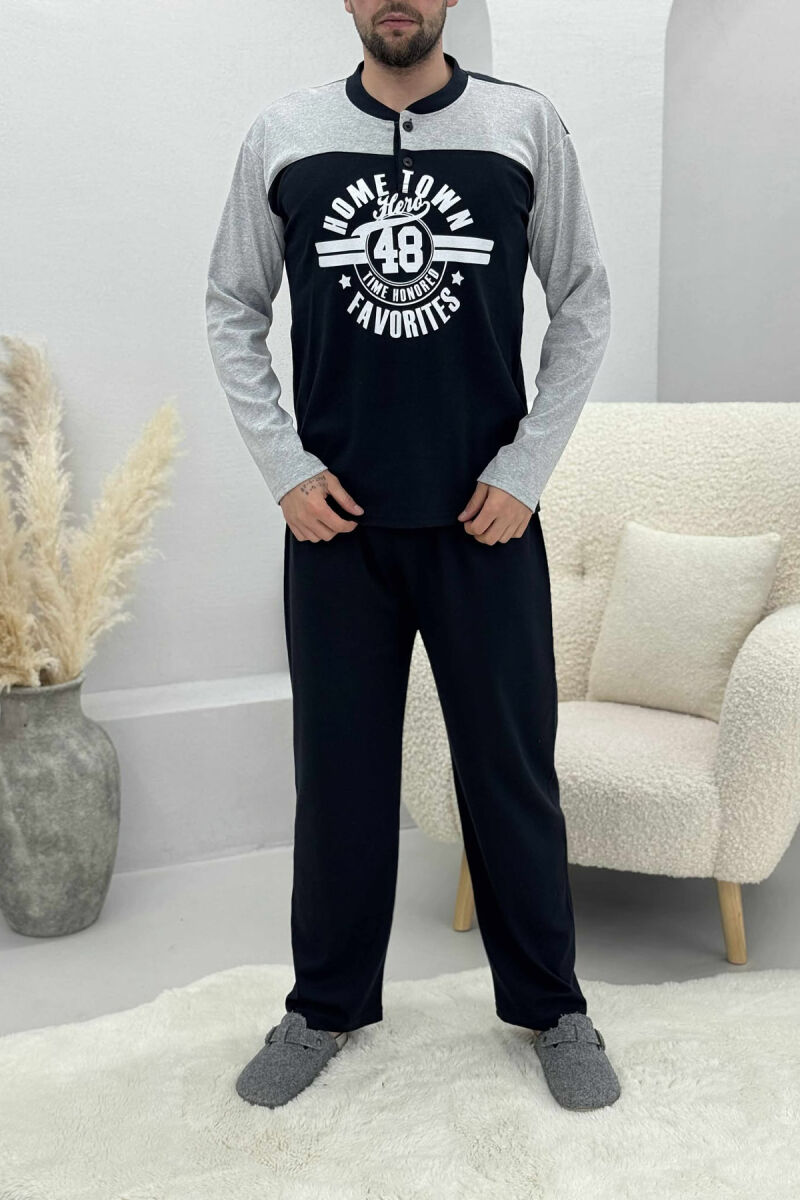 PIZHAME BLUZË ME DIZJAN NË PJESËN PARA+TUTA PËR MESHKUJ NË NGJYRË GRI TË ZBARDHUR - 1