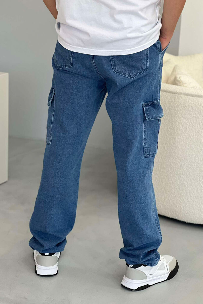 POCKET SIMPLE ONE COLOR CARGO MEN JEANS BLUE/BLU - 4