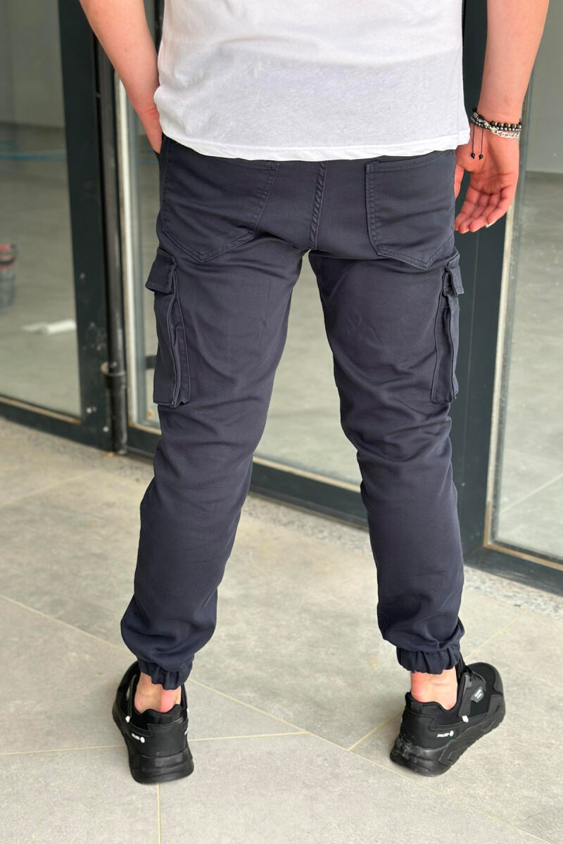 POCKET SIMPLE ONE COLOR MEN CARGO PANTS DARK BLUE/BEE - 3