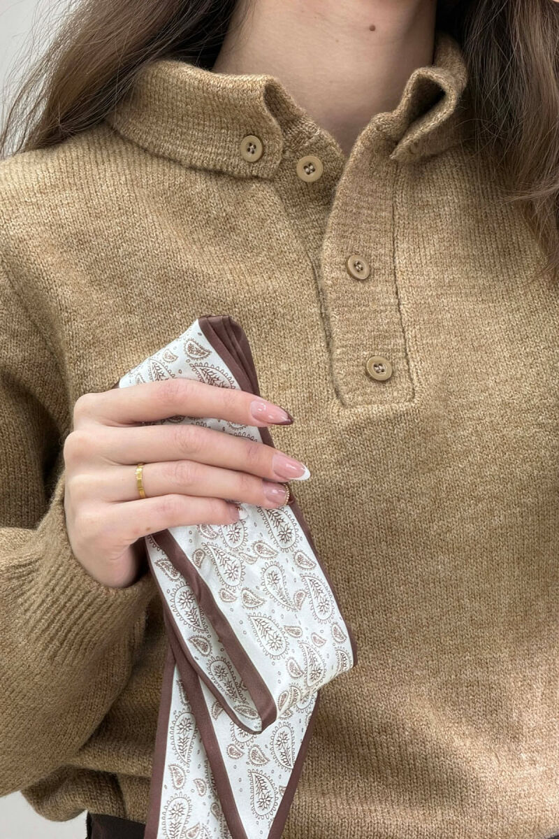 POLO NECK BUTTONED SCARF DETAIL WOMEN SWEATER LIGHT BROWN/KAZB - 2