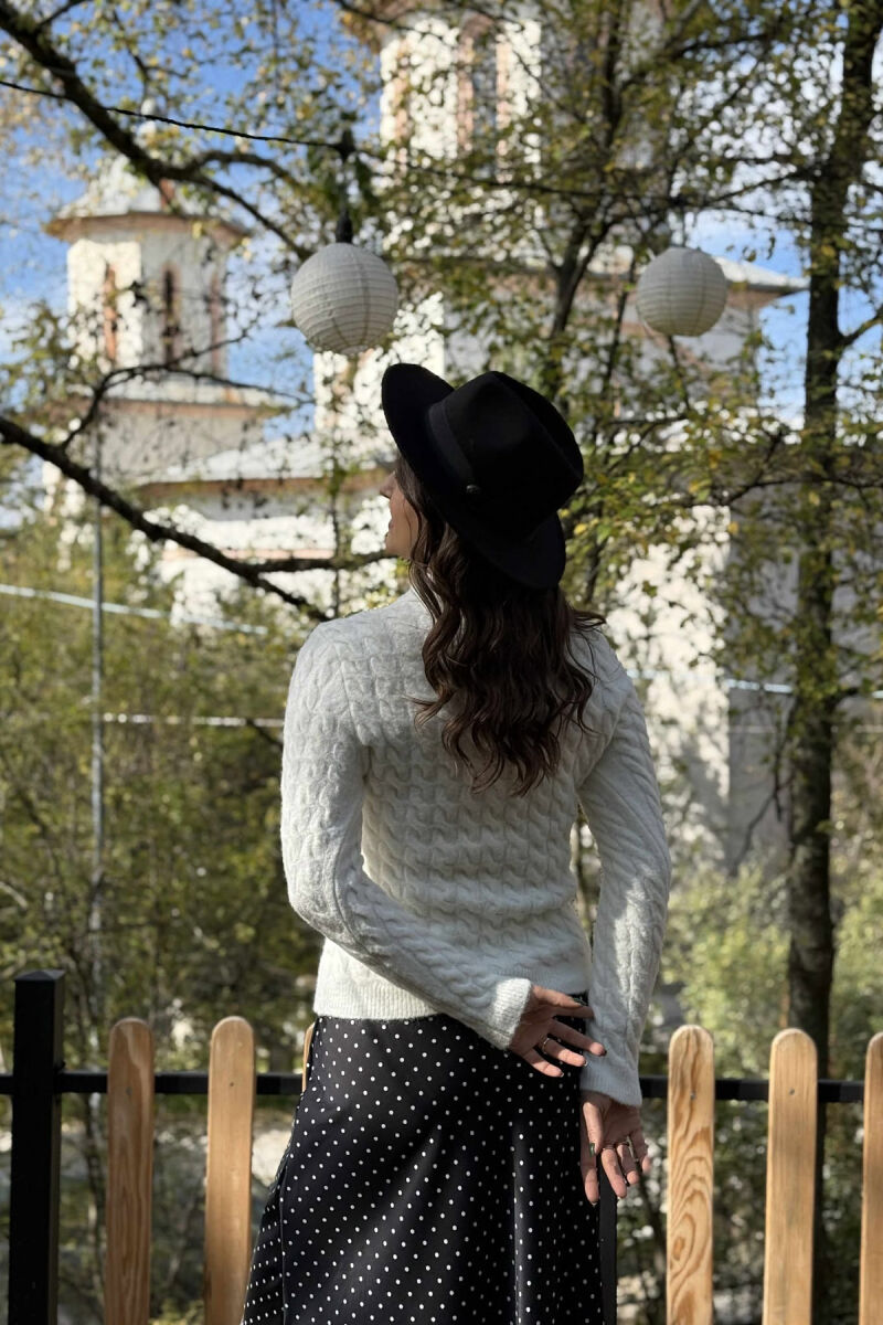 POLO NECK BUTTONED WOMEN SWEATER WHITE-E BARDHE - 3