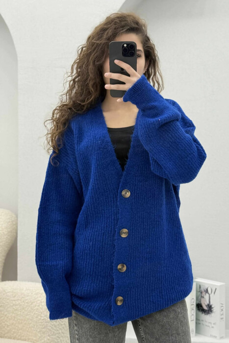 PULOVËR E THJESHTË NJË NGJYRËSHE PËR FEMRA NË NGJYRË BLU TË ERRËT - 3