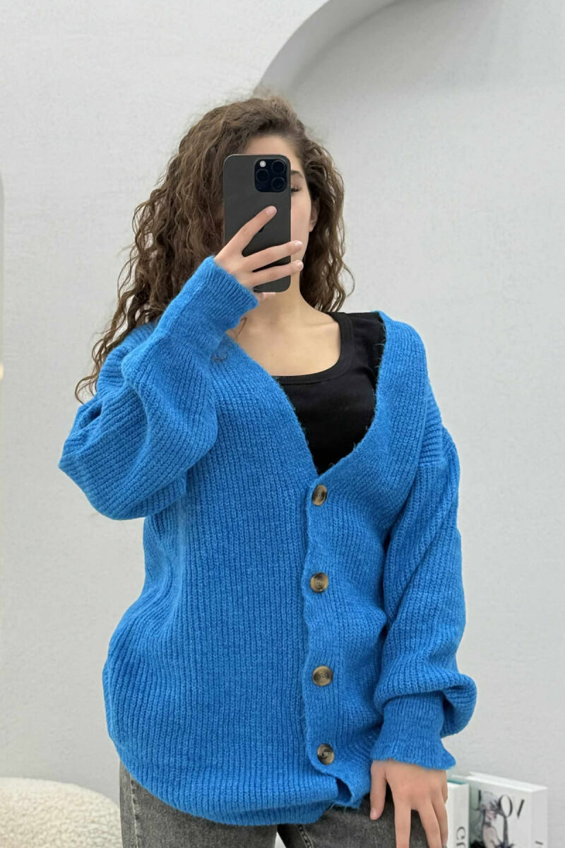 PULOVËR E THJESHTË NJË NGJYRËSHE PËR FEMRA NË NGJYRË BLU - 3