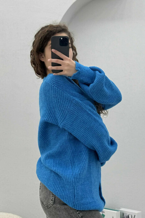 PULOVËR E THJESHTË NJË NGJYRËSHE PËR FEMRA NË NGJYRË BLU - 4