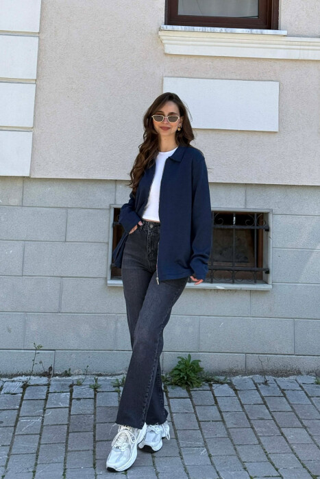 PULOVËR E THJESHTË NJË NGJYRËSHE PËR FEMRA NË NGJYRËN BLU - 5