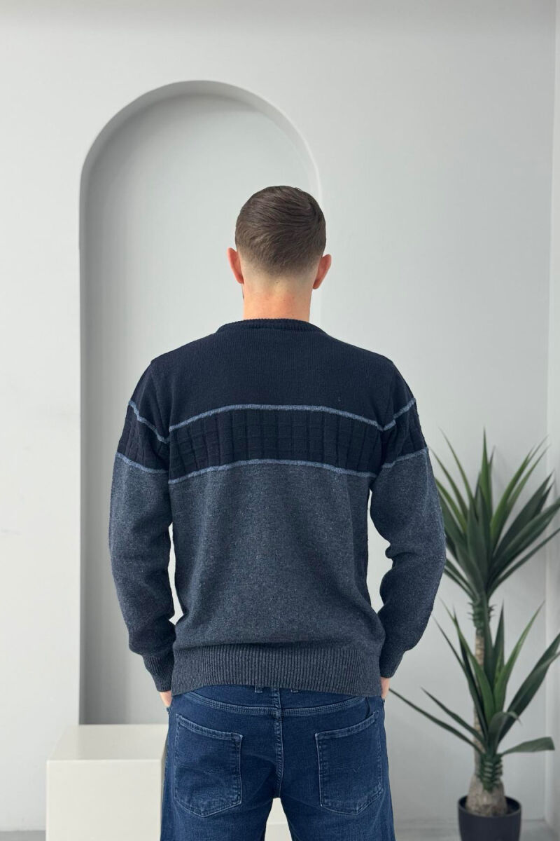 PULOVËR E THJESHTË PËR MESHKUJ NË NGJYRËN BLU E ERRËT - 4