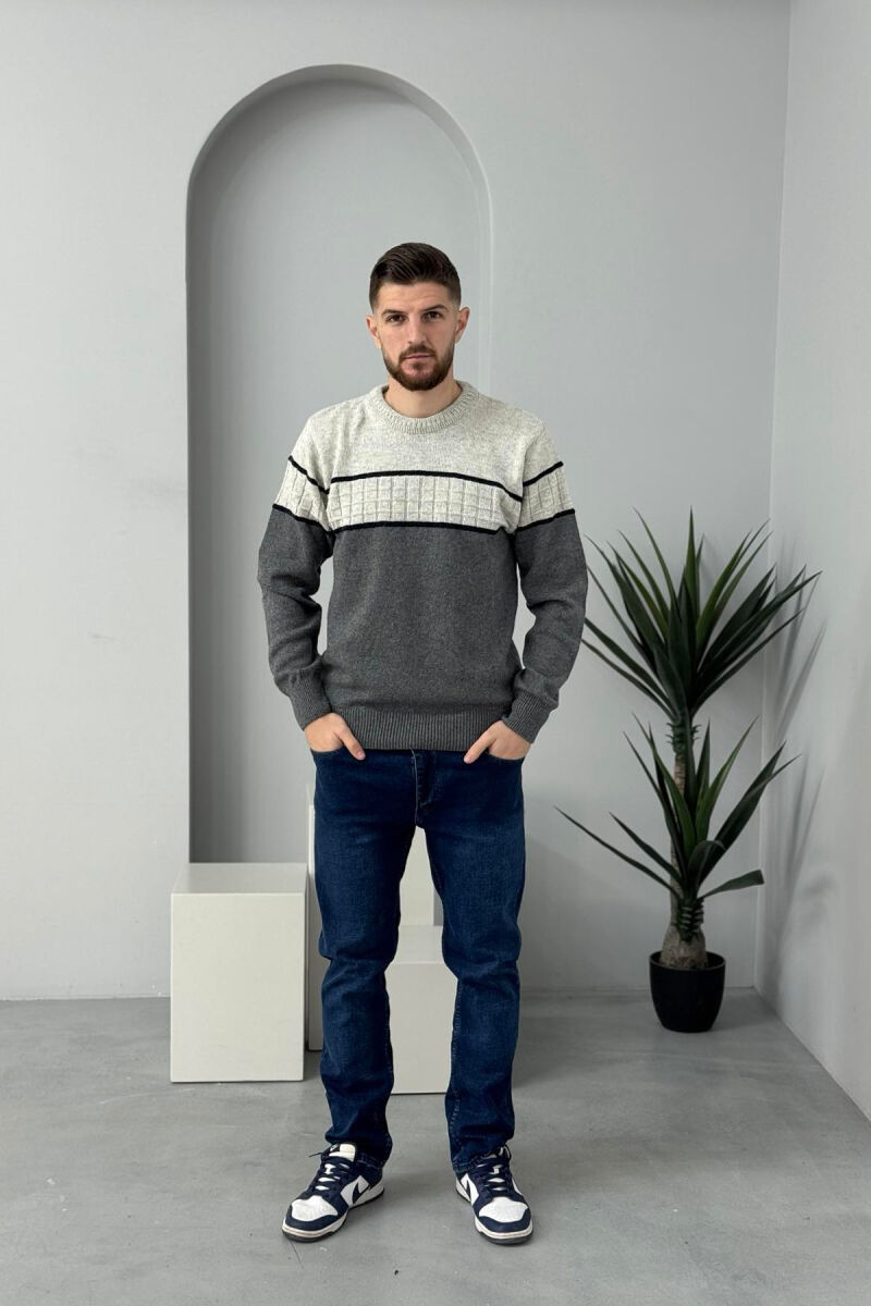 PULOVËR E THJESHTË PËR MESHKUJ NË NGJYRËN GRI E ZBARDHUR - 1