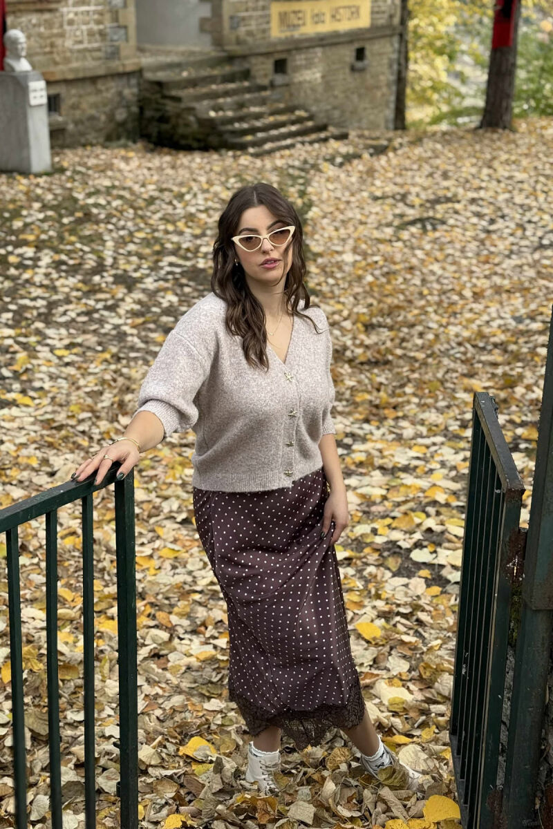 PULOVËR ME MËNGË TË SHKURTRA DHE KOPSA ME DETAJIN E YLLIT TË DETIT PËR FEMRA NË NGJYRË BEZHË - 2