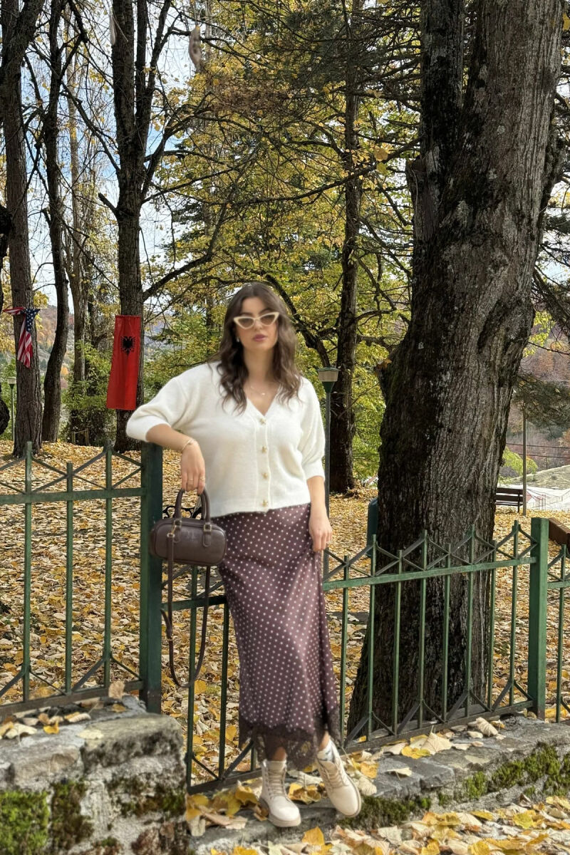 PULOVËR ME MËNGË TË SHKURTRA DHE KOPSA ME DETAJIN E YLLIT TË DETIT PËR FEMRA NË NGJYRË TË BARDHË - 1