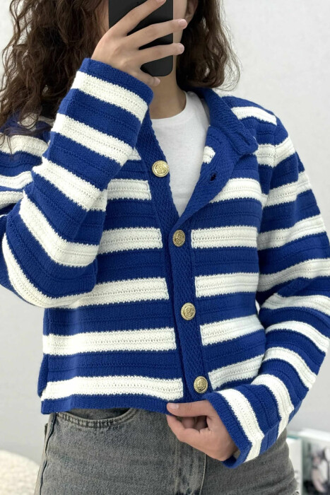 PULOVËR ME VIJA DHE KOPSA GOLD PËR FEMRA NË NGJYRË BABY BLUE - 4