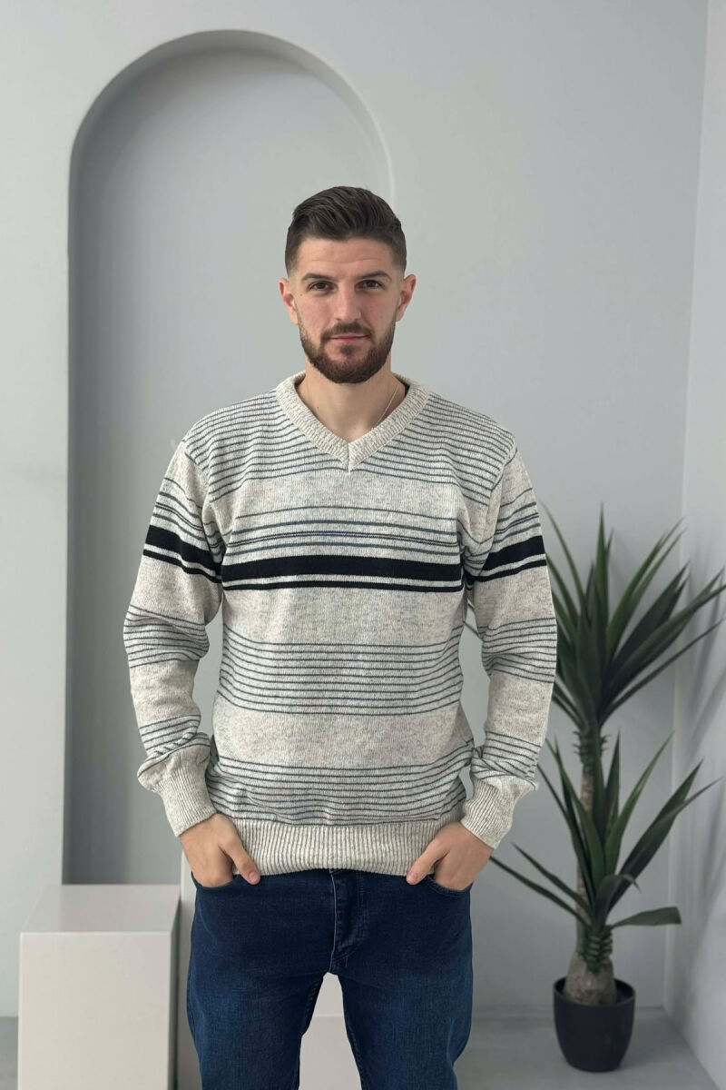 PULOVËR ME VIJA PËR MESHKUJ NË NGJYRËN GRI E ZBARDHUR - 3