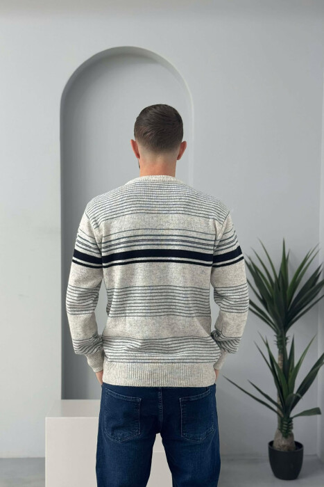 PULOVËR ME VIJA PËR MESHKUJ NË NGJYRËN GRI E ZBARDHUR - 4