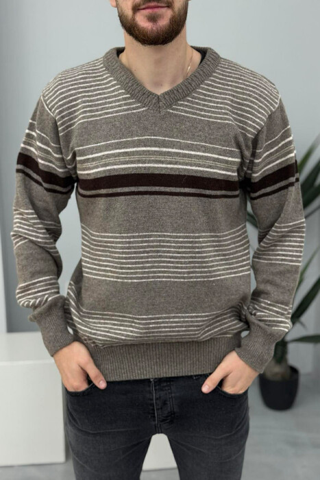 PULOVËR ME VIJA PËR MESHKUJ NË NGJYRËN KAFE E ZBARDHUR - 3