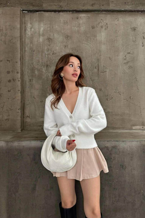 PULOVËR NJË NGJYRËSHE ME BUTONA PËR FEMRA NË NGJYRË TË BARDHË - KLAUDIO FASHION