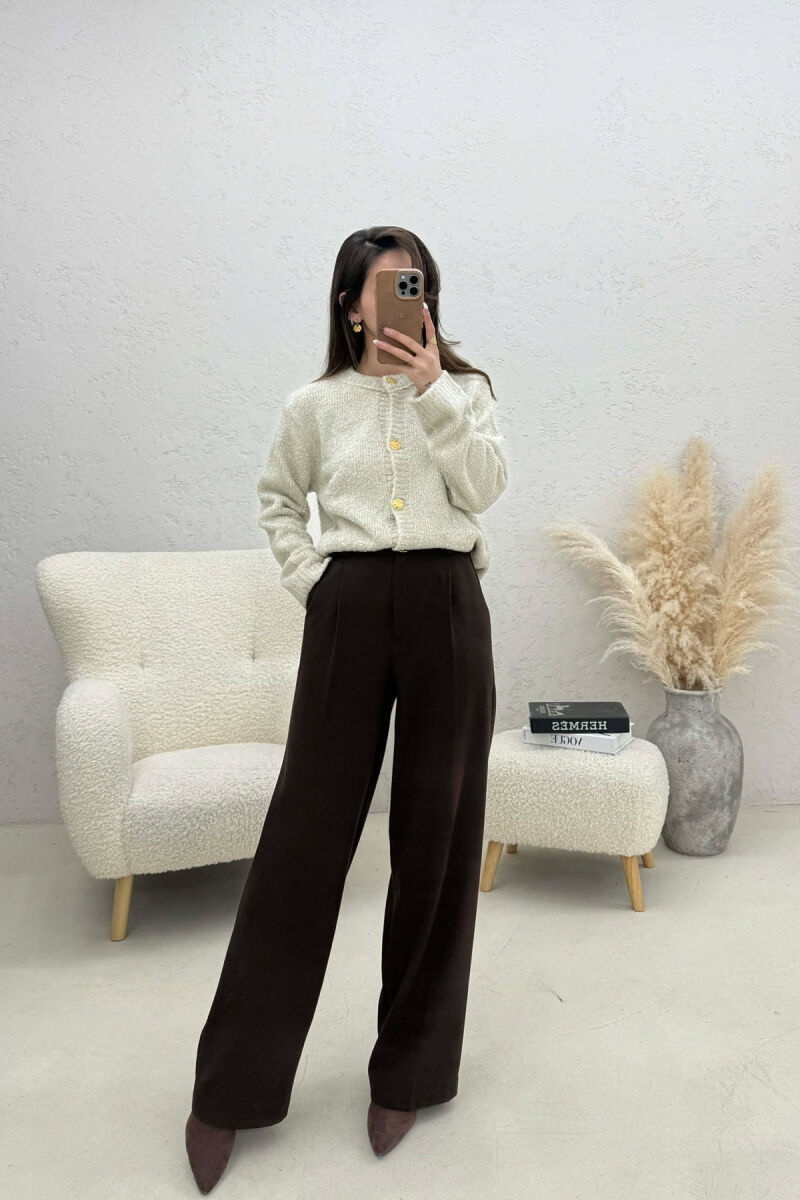 PULOVER NJE NGJYRESHE ME KOPSA PER FEMRA NE NGJYRE KREM - 3