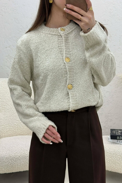 PULOVER NJE NGJYRESHE ME KOPSA PER FEMRA NE NGJYRE KREM - 4