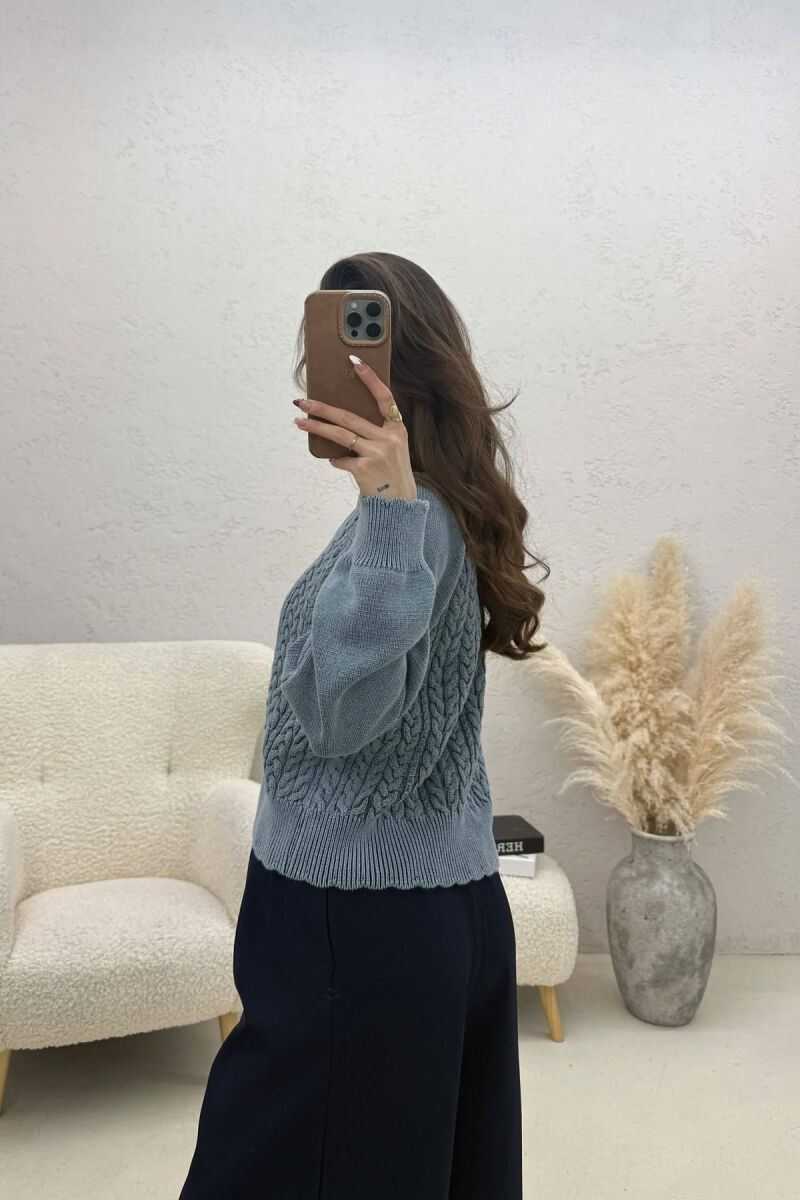 PULOVER NJE NGJYRESHE PER FEMRA NE NGJYRE BLU TE ZBARDHUR - 3