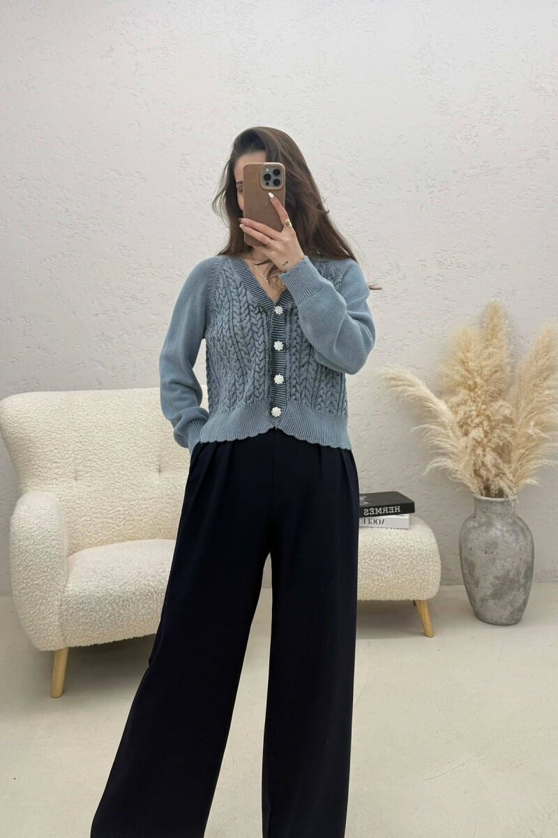 PULOVER NJE NGJYRESHE PER FEMRA NE NGJYRE BLU TE ZBARDHUR - 4