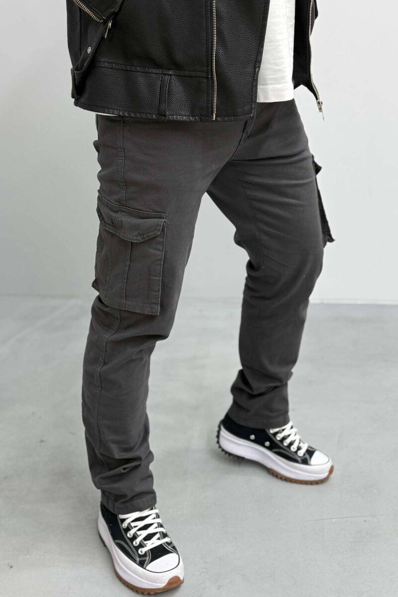 REGULAR ONE COLOR CARGO MEN PANTS IN DARK GREY COLOR - 3