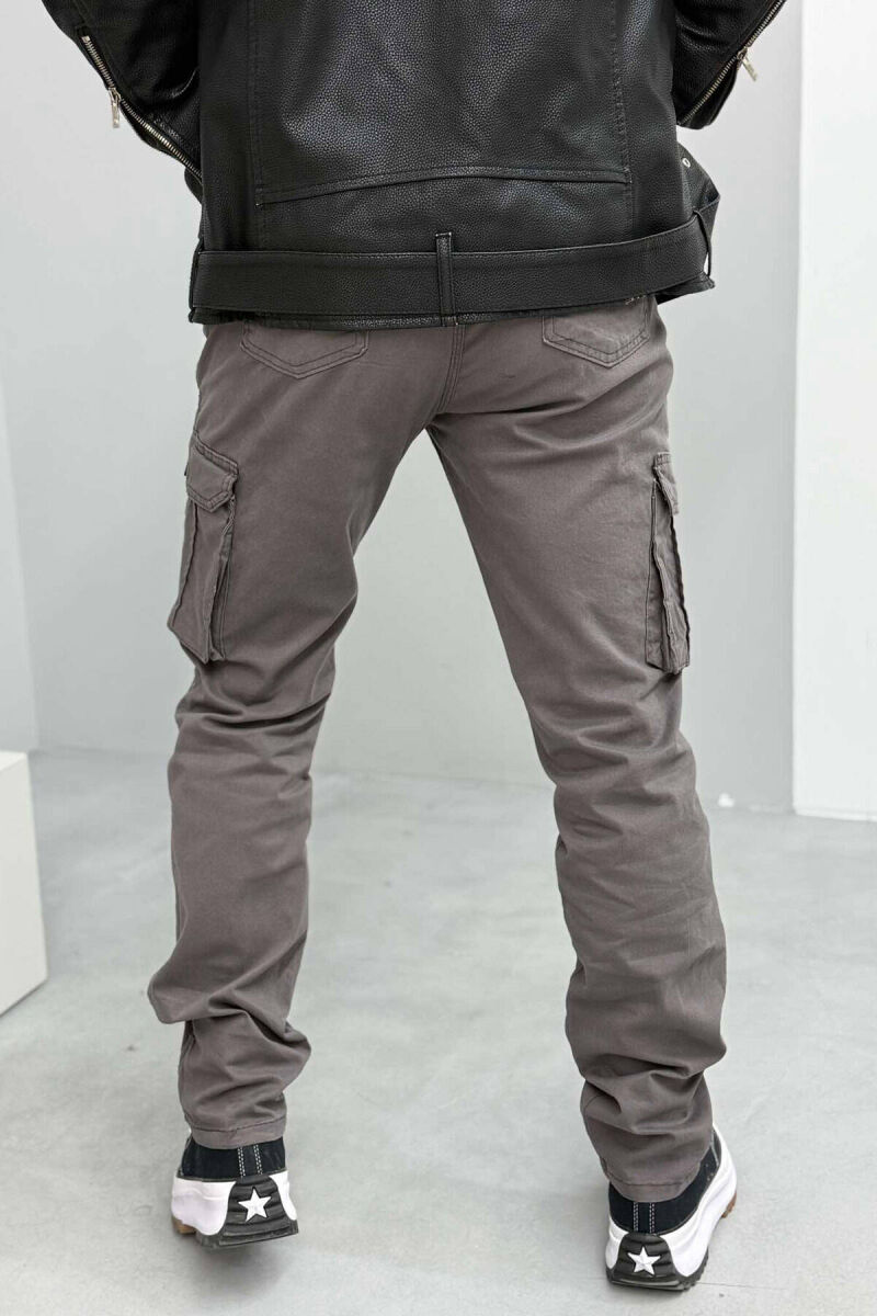 REGULAR ONE COLOR CARGO MEN PANTS IN GREY COLOR - 3