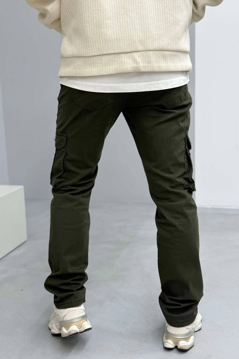 REGULAR ONE COLOR CARGO MEN PANTS IN GREEN COLOR - 3