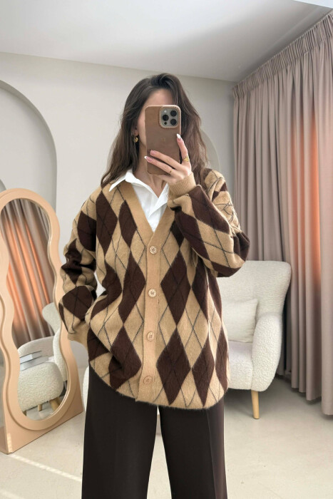 RHOMBUS DESIGN BUTTONED WOMEN CARDIGAN BROWN/KAFE 