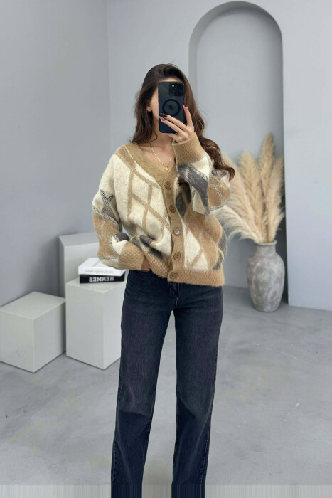  TRIKO E THJESHTE ME DIZAJN ROMBESH PER FEMRA NE NGJYRE BEZHE - KLAUDIO FASHION